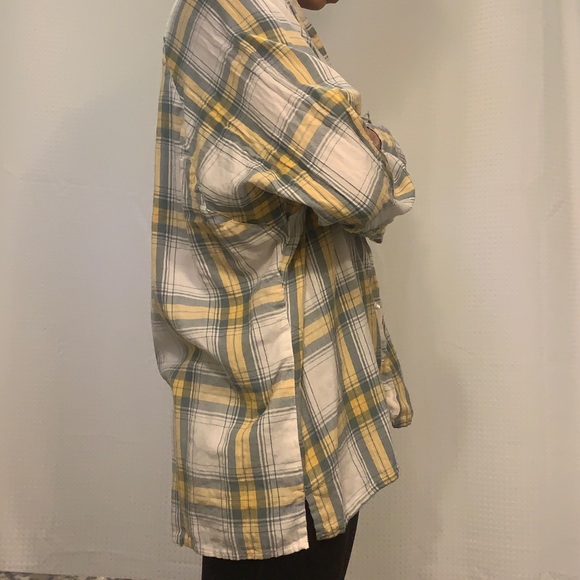 Button up top - Picture 2 of 6